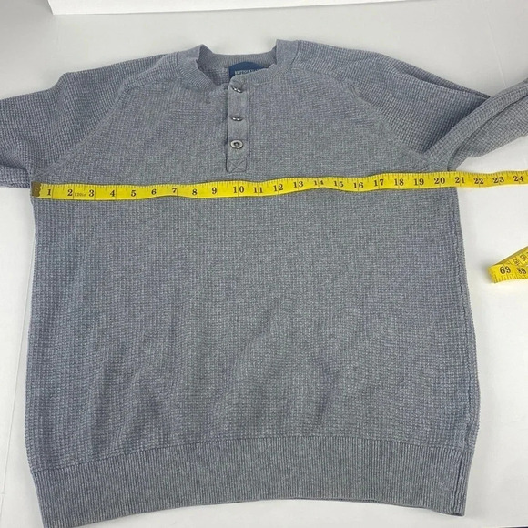 2/$25 Gray cotton waffle knit button up long sleeve sweater sz medium - Picture 3 of 9